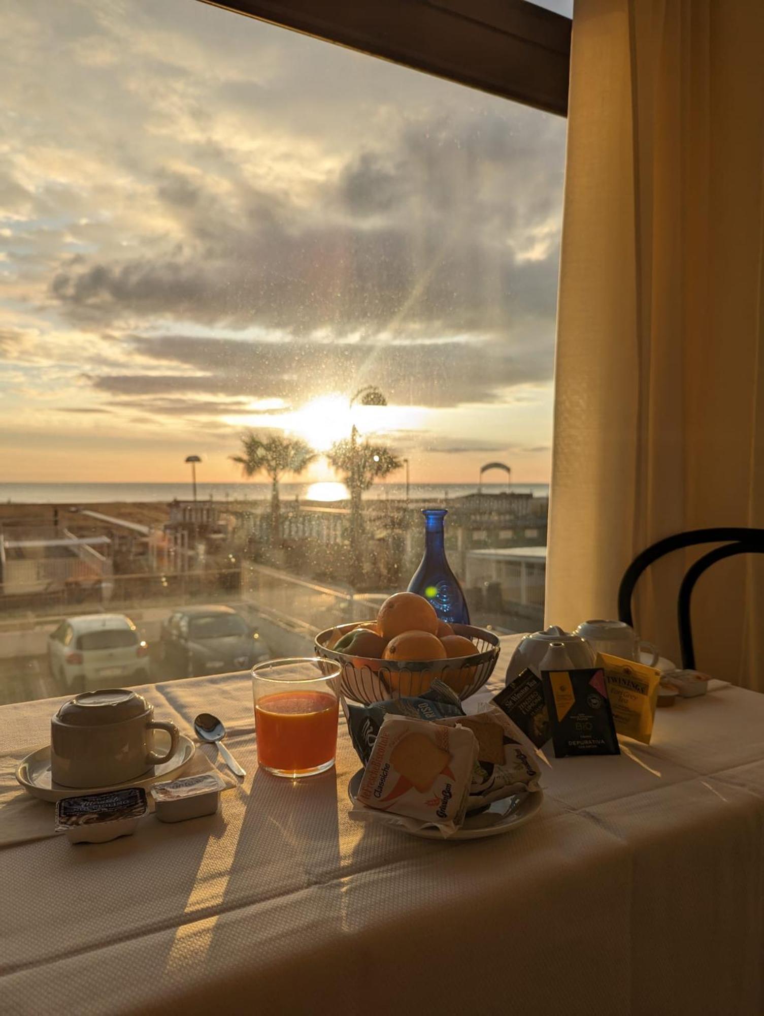 Grand Meeting Hotel Rimini Exterior photo